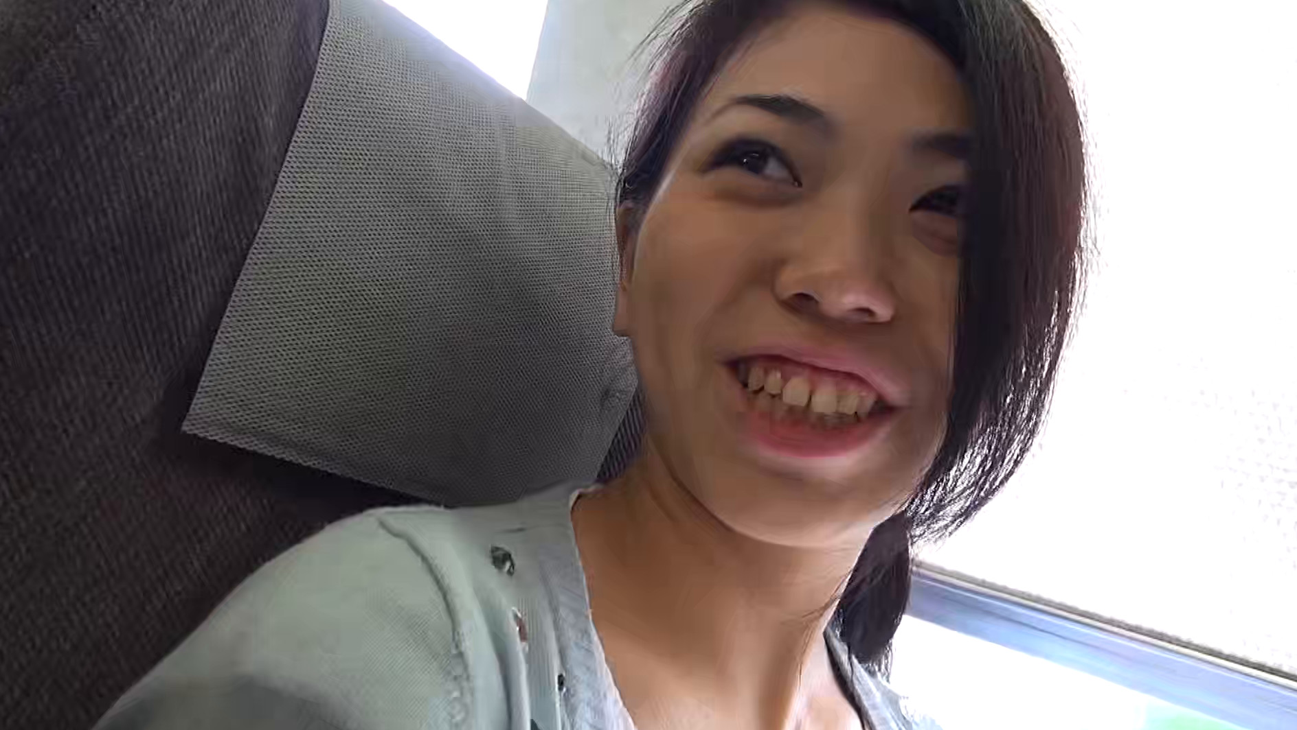 人妻不倫旅行 再会篇合作版 人妻・晴香(27才) 画像1