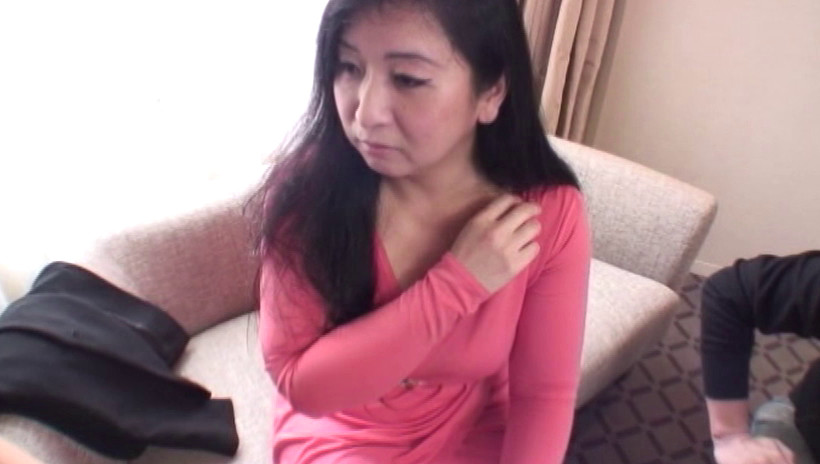 街角で普通の人妻さんをナンパしてエッチしちゃいました!ザーメン中出し!! 画像13