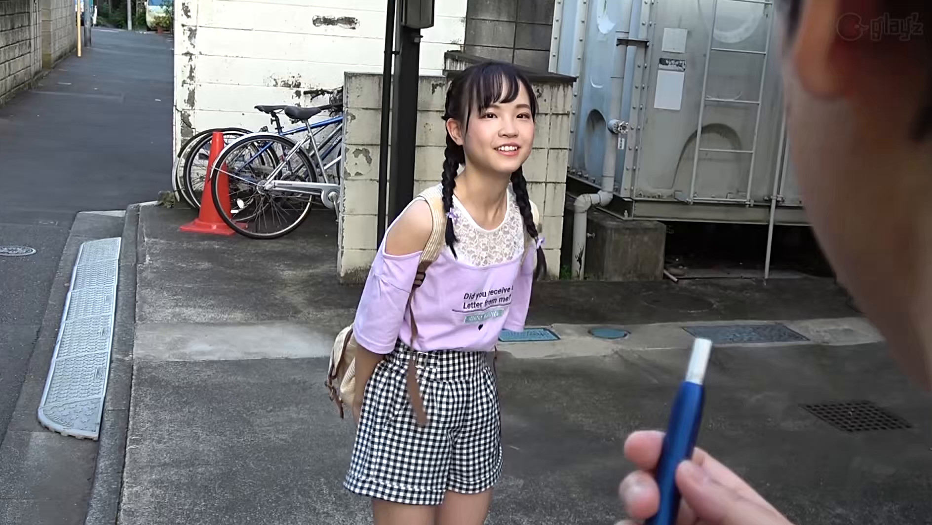 顔見知りの女の子を狙った悪戯わいせつ中出し 4時間