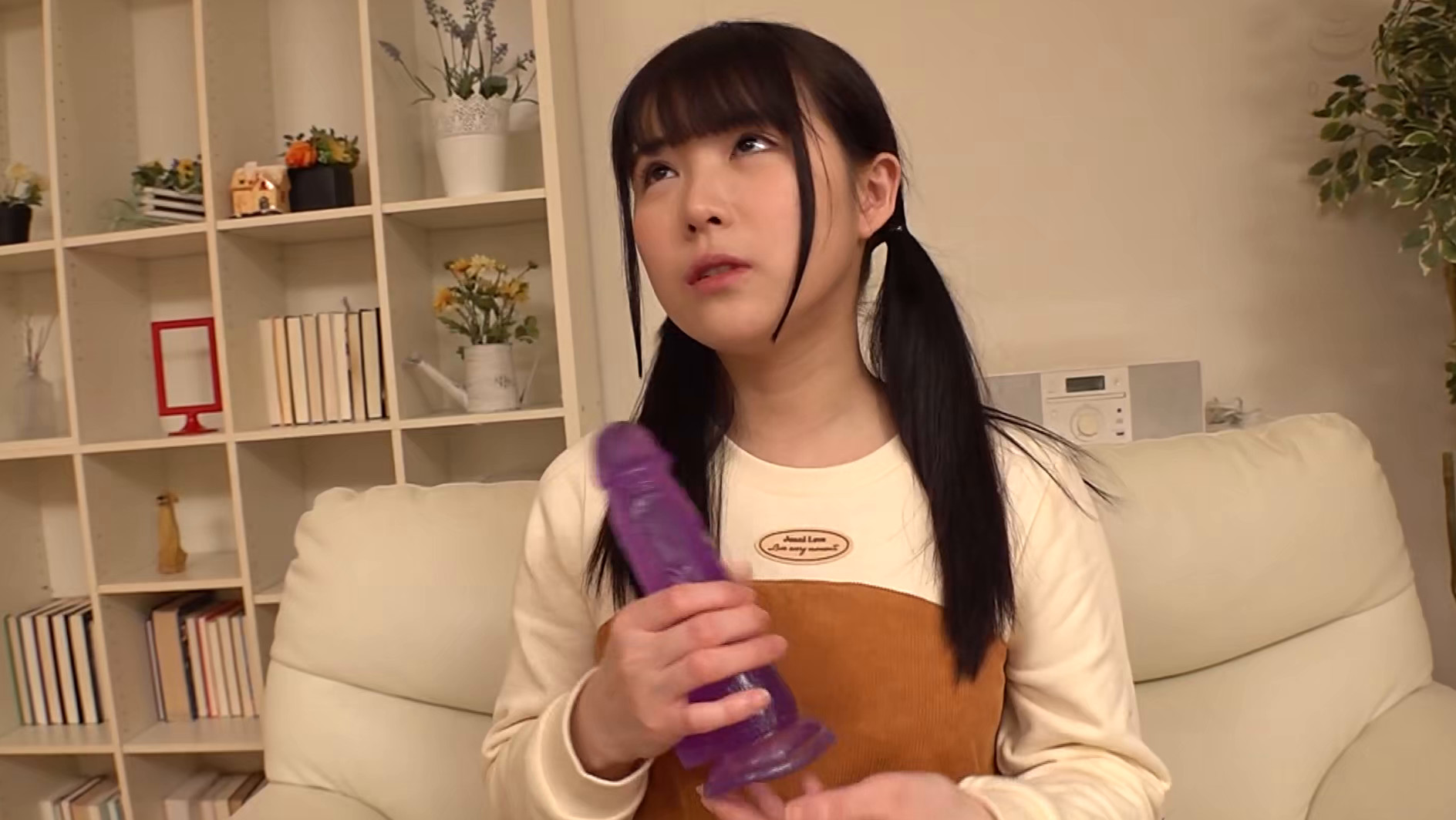 ヌレ濡れおま●こ激ズボッ!美少女限定 激イキディルドオナニー4時間 画像1
