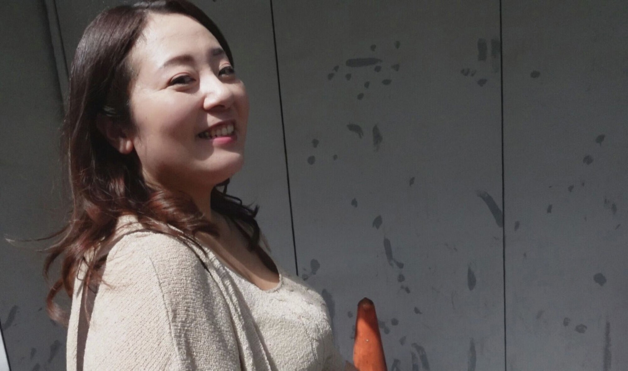 豊満ボディの人妻がひと時の不倫を楽しむ 画像2