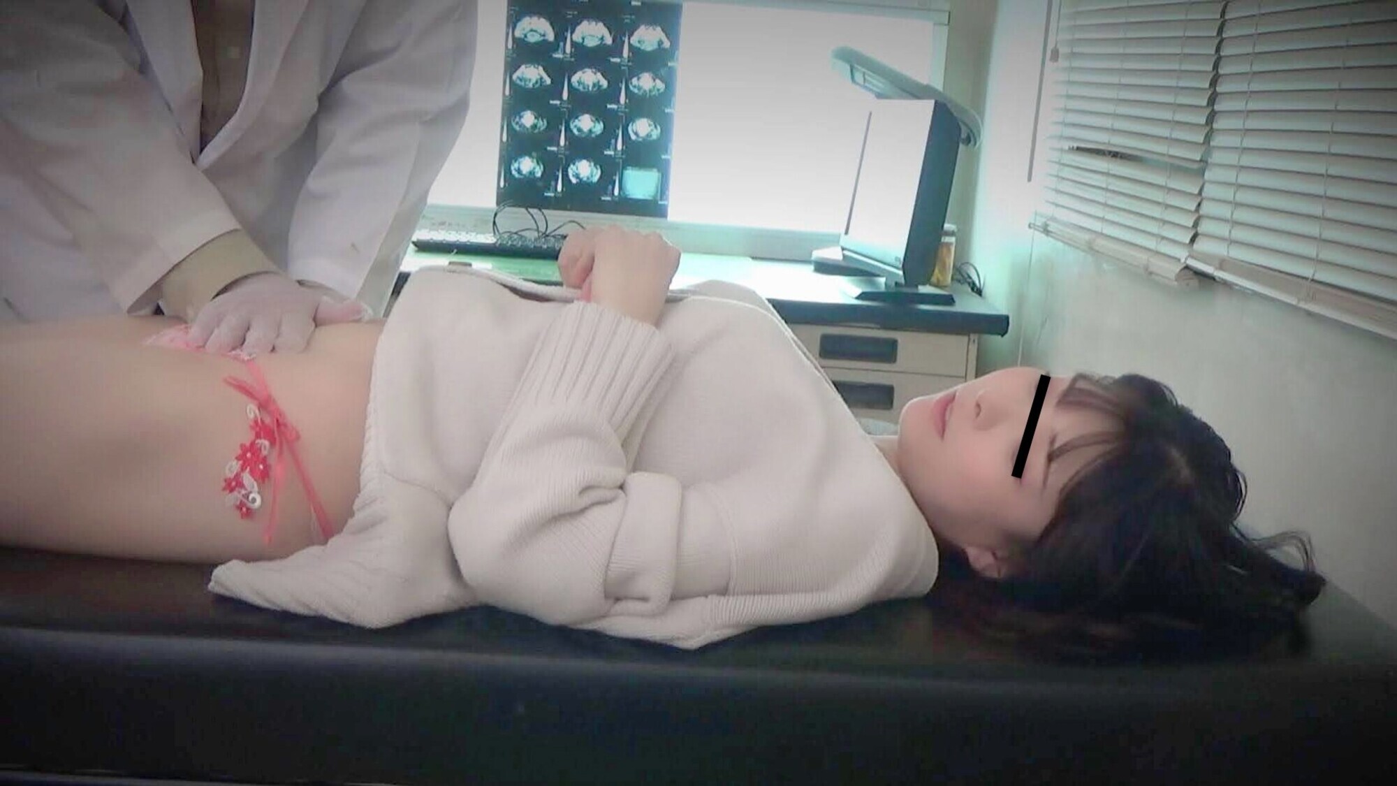 【産婦人科検診】医師の生中療法!女性ホルモンバランスの乱れには精子を注入するのが一番効果的ですから、 画像10