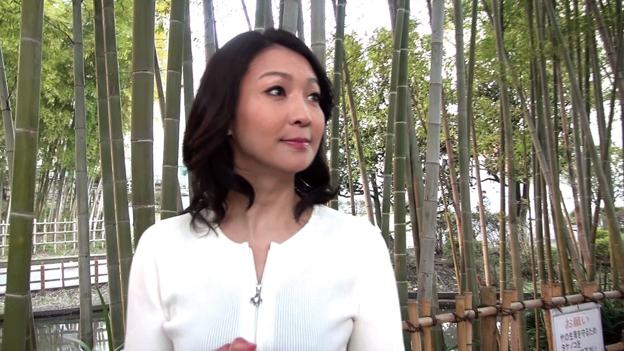 夫の弟の優しさに慰められ禁忌を犯す四十路妻