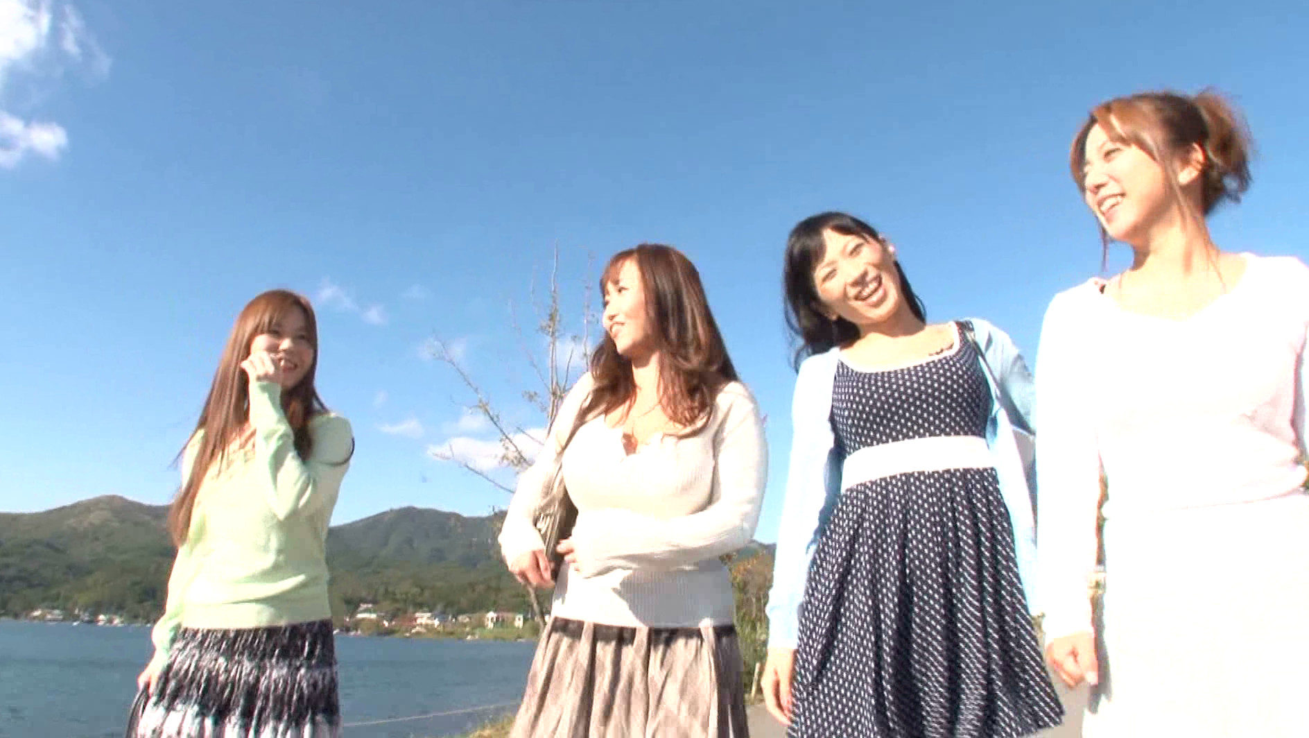 熟女混浴温泉 スケベな熟女が若い男を狙う混浴温泉があった! 画像1