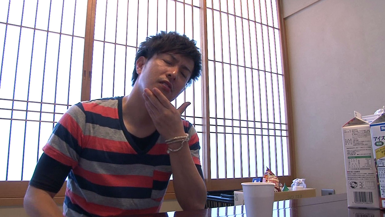 神戸在住素人カップルAV出演 彼氏の見ている前でAV男優と生中出しSEX それを見ていて興奮した彼氏とも生中出しSEX 画像2
