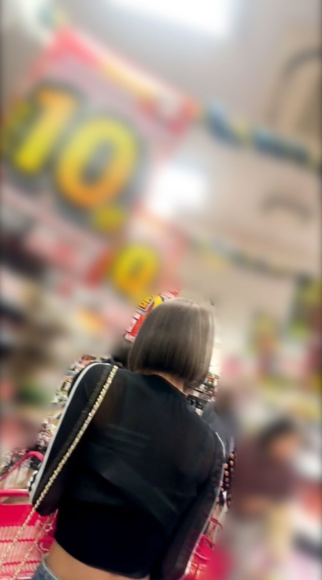 S区2Fショートカットスレンダー美ボディギャル 画像1