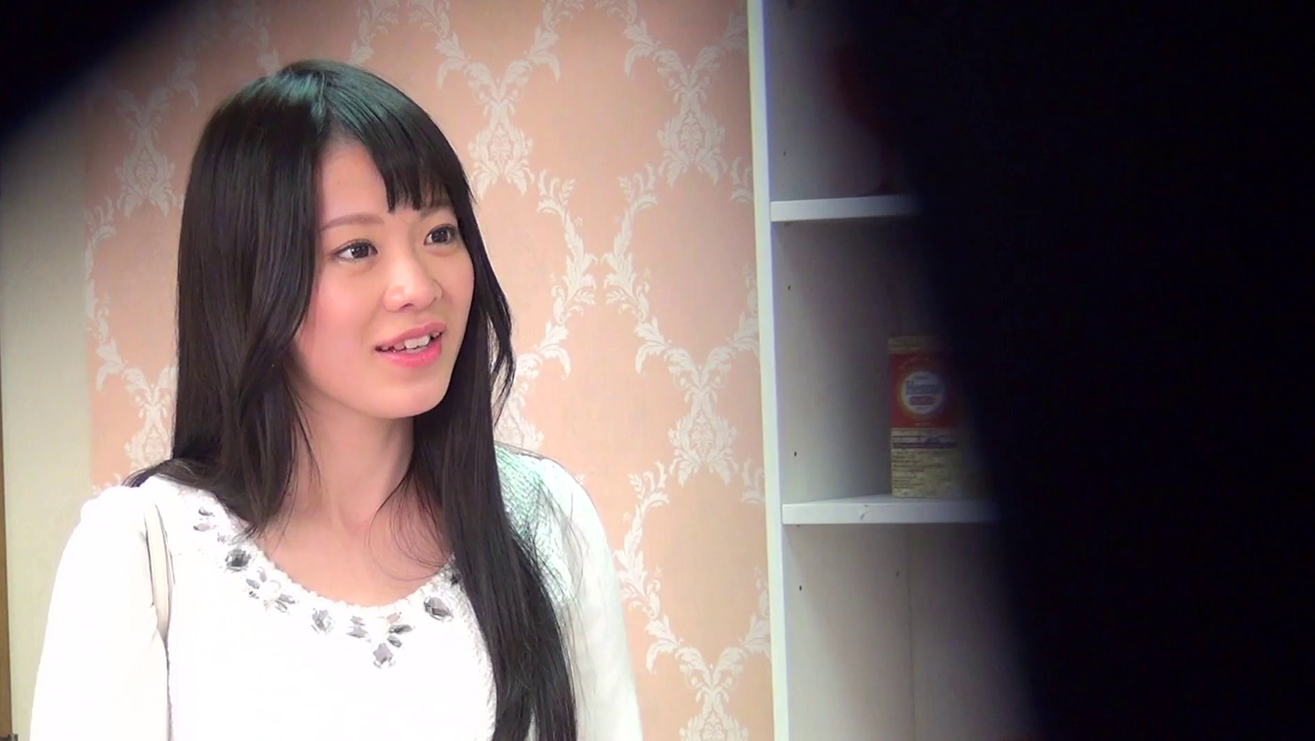 オイルマッサージで感じてしまった人妻 実来さん 26歳 画像1