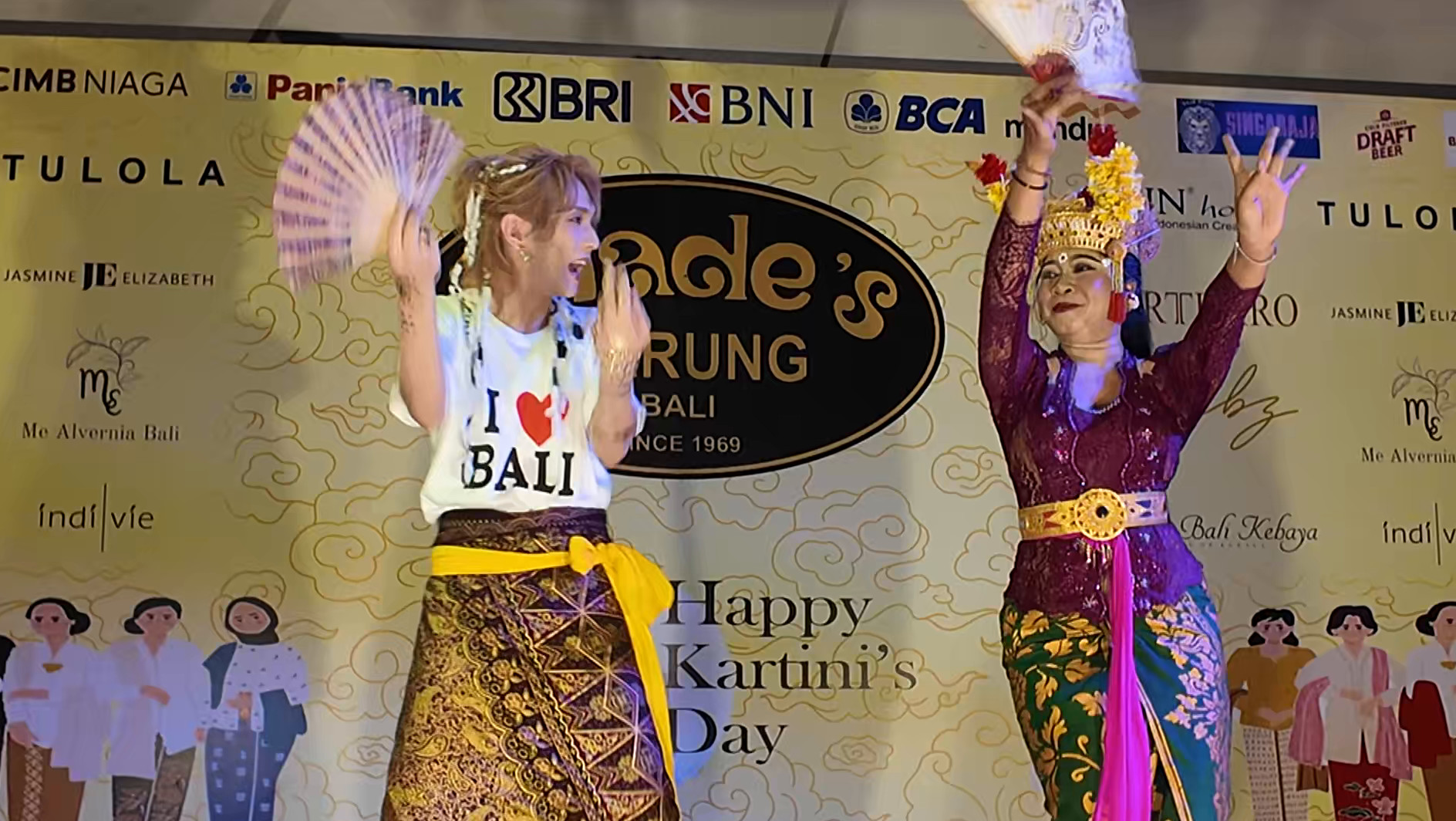 Bali Vibes「感謝」 ~トゥリマカシーを言わない猿はバナナ没収!~ 宮崎湧 10枚目