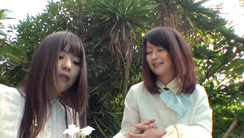 開き合い重ね合う少女たちのカラダ つぼみ&あゆみ真性レズ 画像2