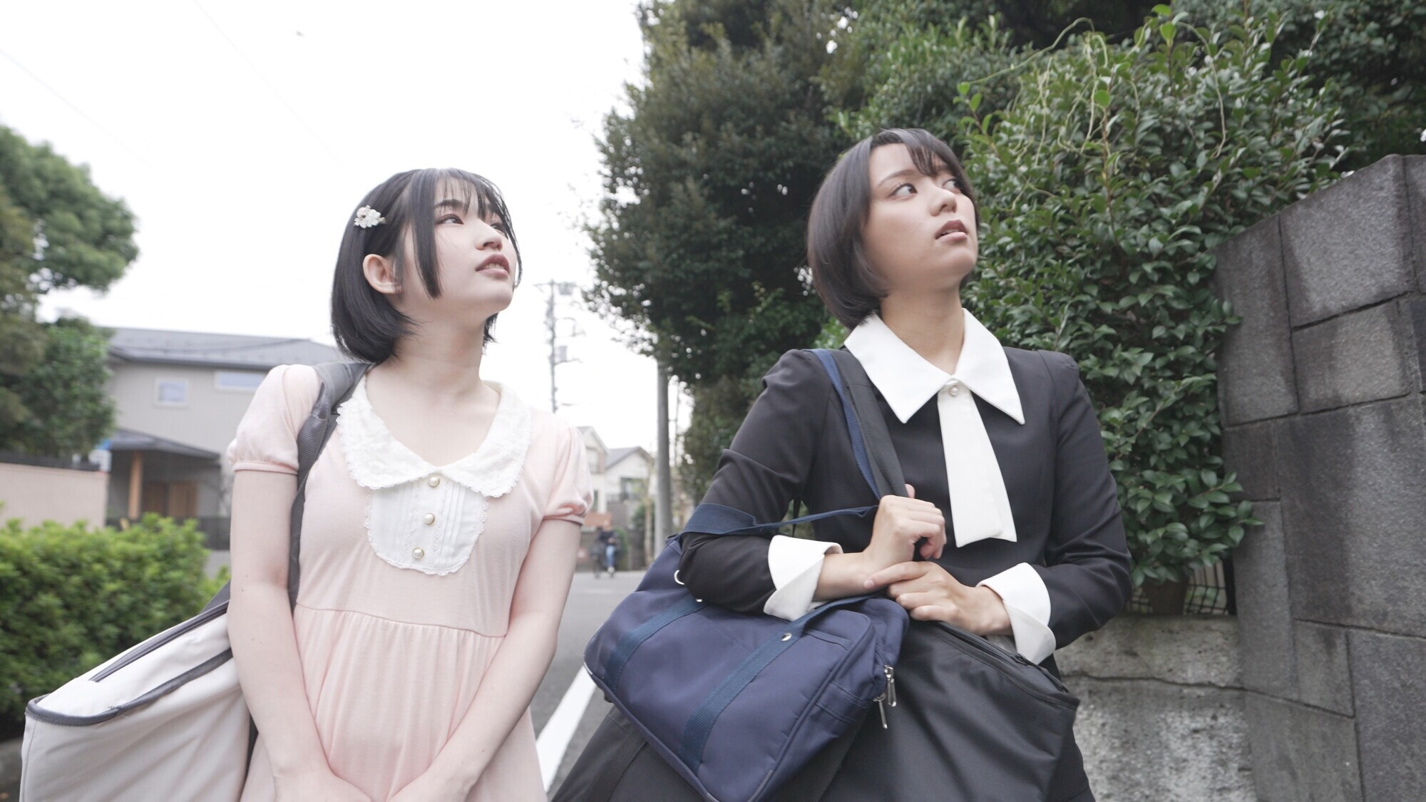 親戚の家に引き取られて変態義父のオモチャにされているショートカット美人姉妹 もなみ鈴 姫野らん 画像12