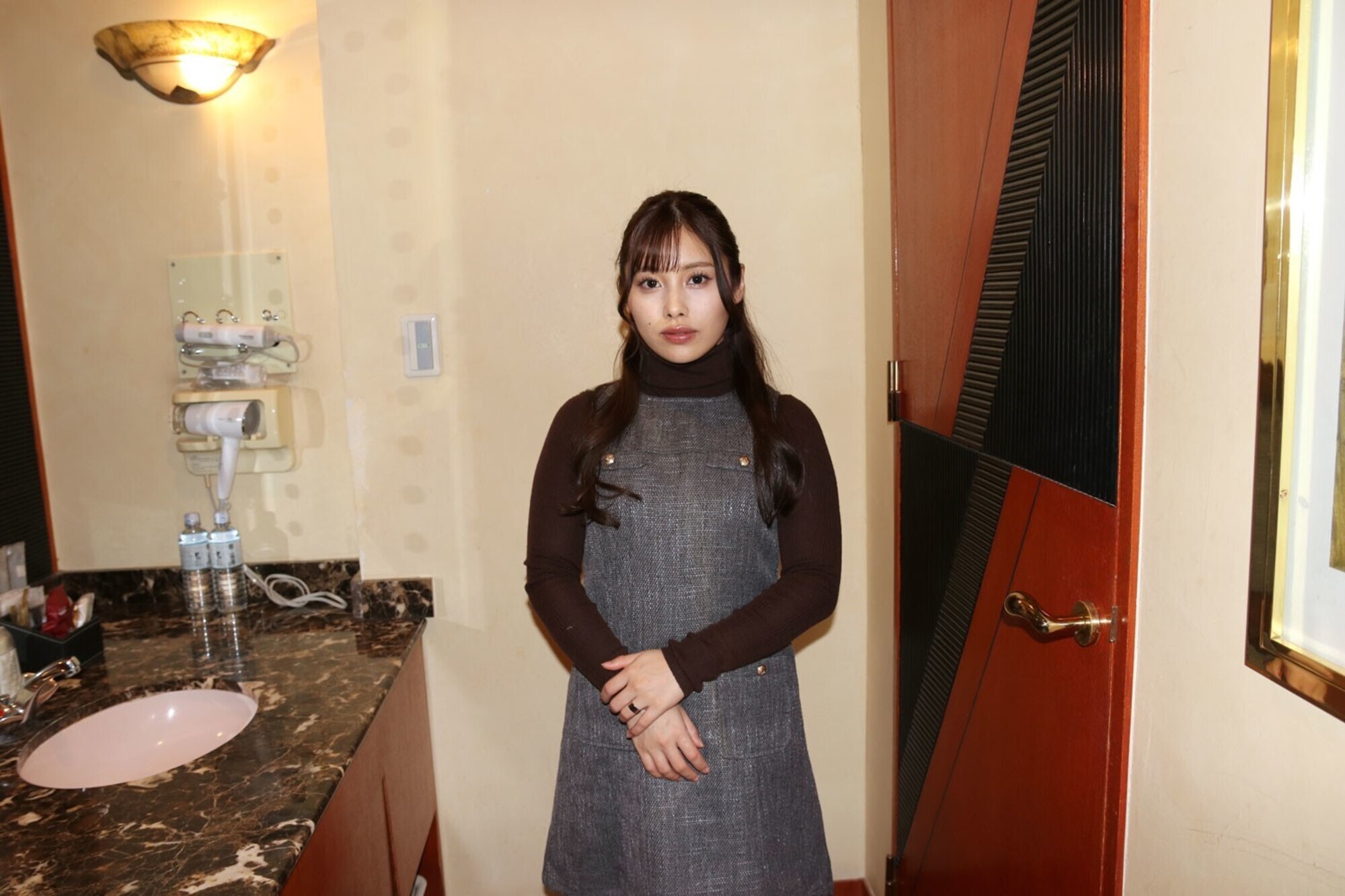 まい（25）