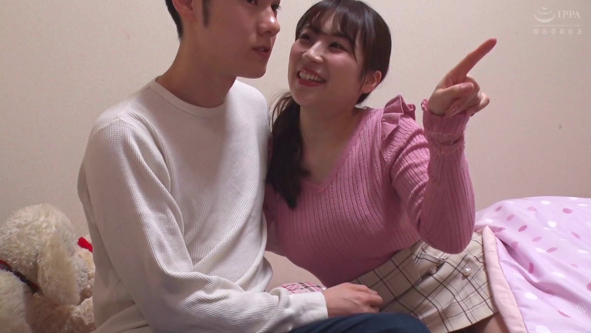 「たまには違う場所でしよっ?」狭い空間での濃ゆ~い密着スローSEX 画像1