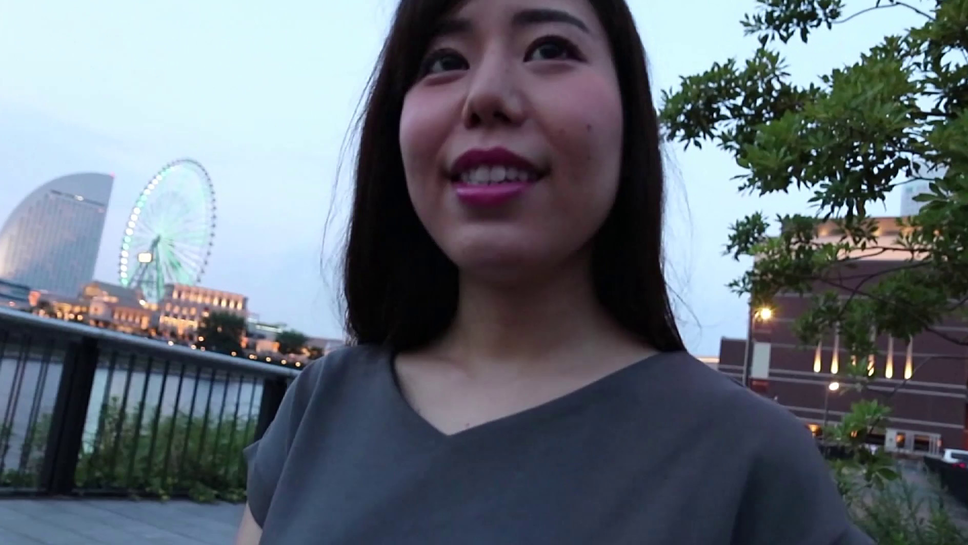 となりの銀行員 ノーパン勤務 城山若菜 画像1