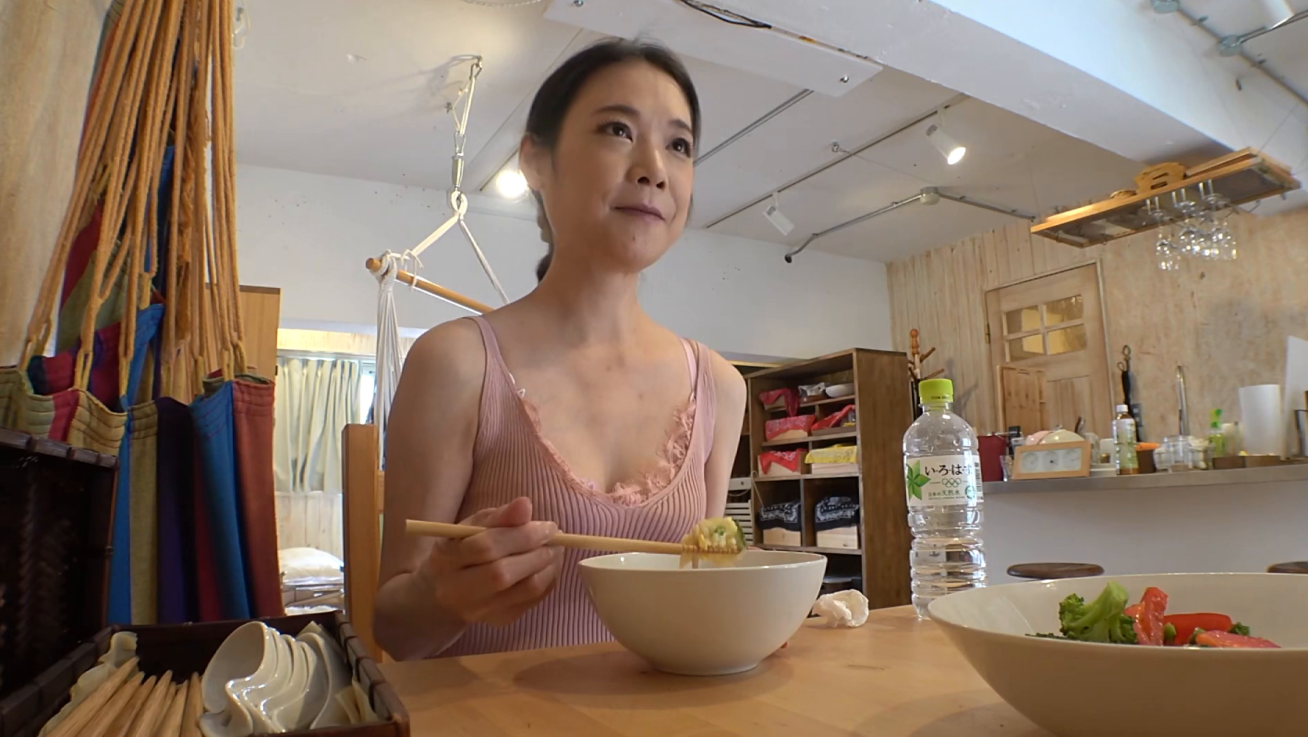 となりのお料理代行 もう一度食べたい極上セックス 水森美咲 画像14
