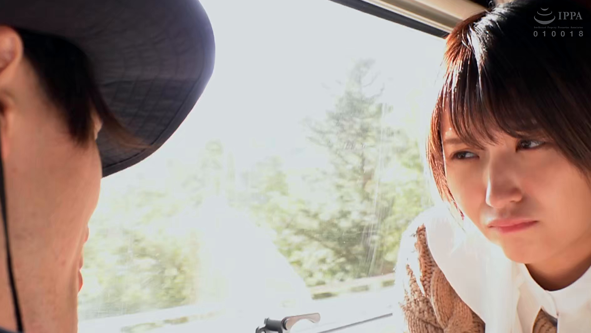 親友の彼女とキャンピングカー駆け落ちした週末、僕の人生で一番濃厚で充実した中出しSEXに蕩け堕ちた。 深田結梨 画像2