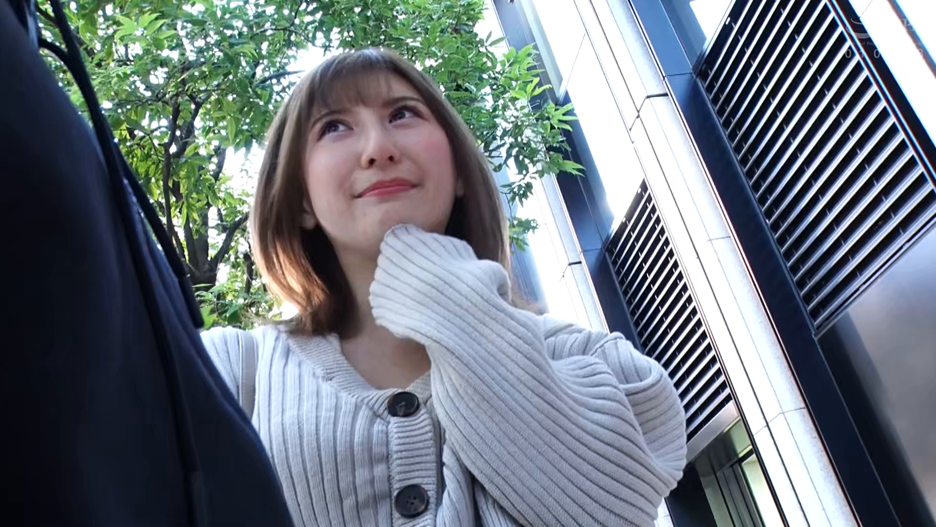 隠れ人妻ナンパ 結婚してないフリしててもバレバレな奥さま 8時間 画像9