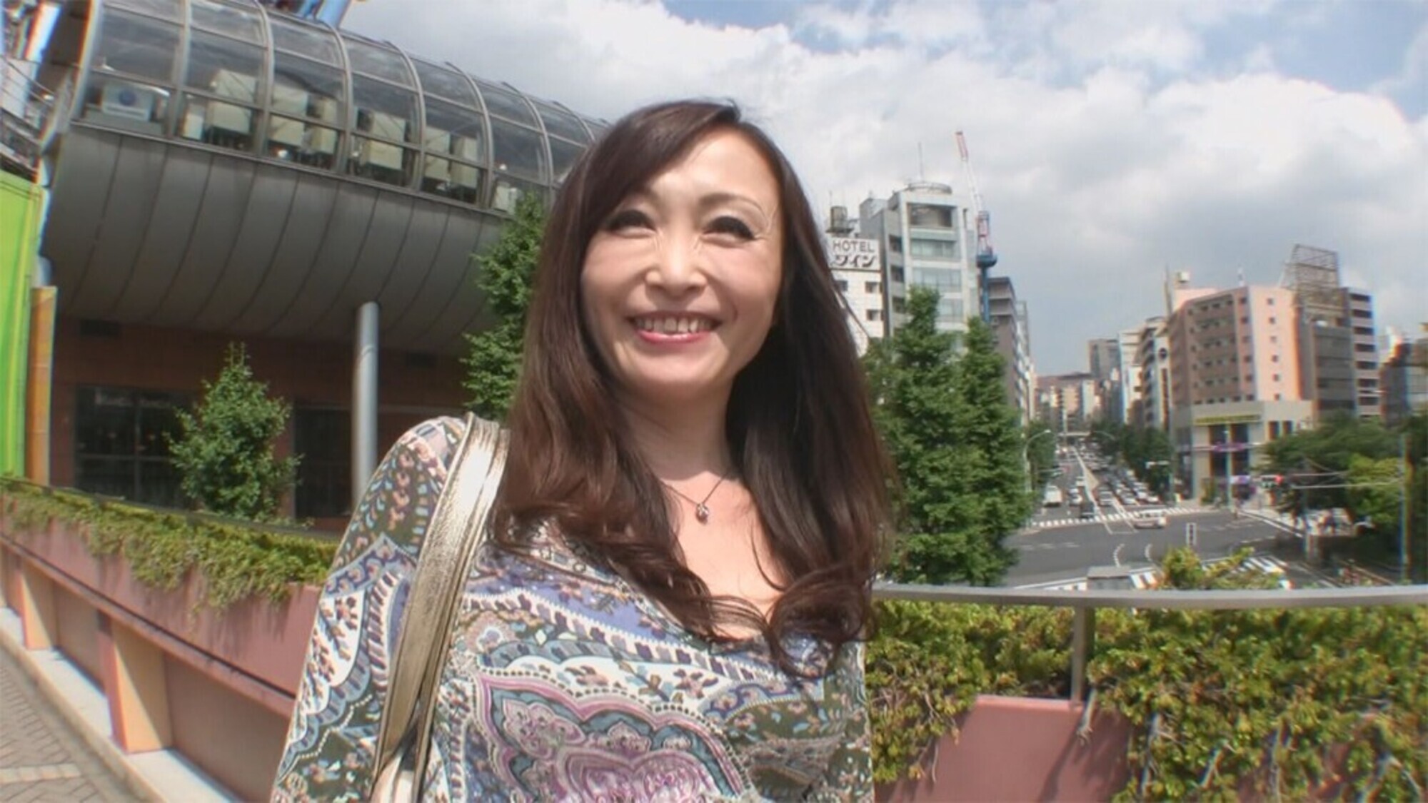 自分で興奮して勃起した年下男子のチ●ポが愛おしくて仕方ない マン毛ボーボーエロ黒ま●この綺麗なおばさんととにかくスケベなSEX 画像11