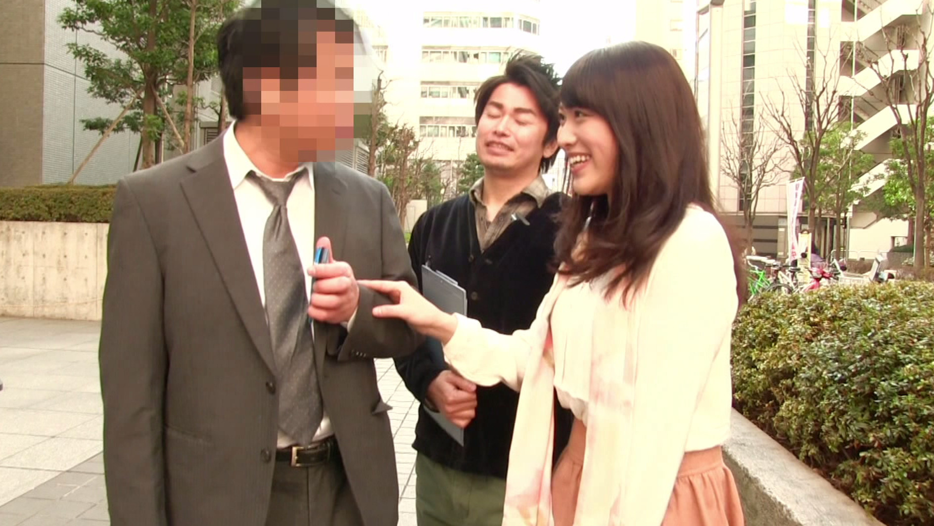 誘い上手な逆ナンお姉さん!戸惑う素人男性をガチナンパ! 4時間SP 画像19