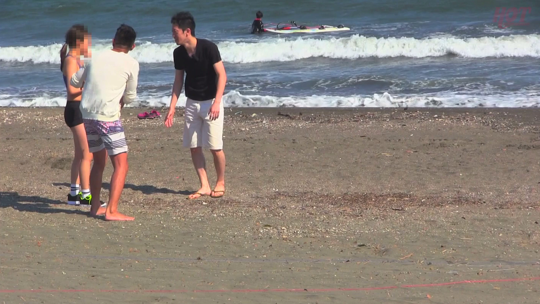 ビキニギャルがイキまくり!デカチン見せつけ海ナンパ 画像15