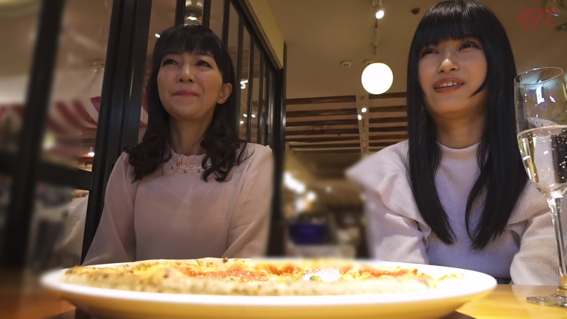 淫乱母娘ナンパ やっぱり親子!恥らいイキまくり!! 10 画像13