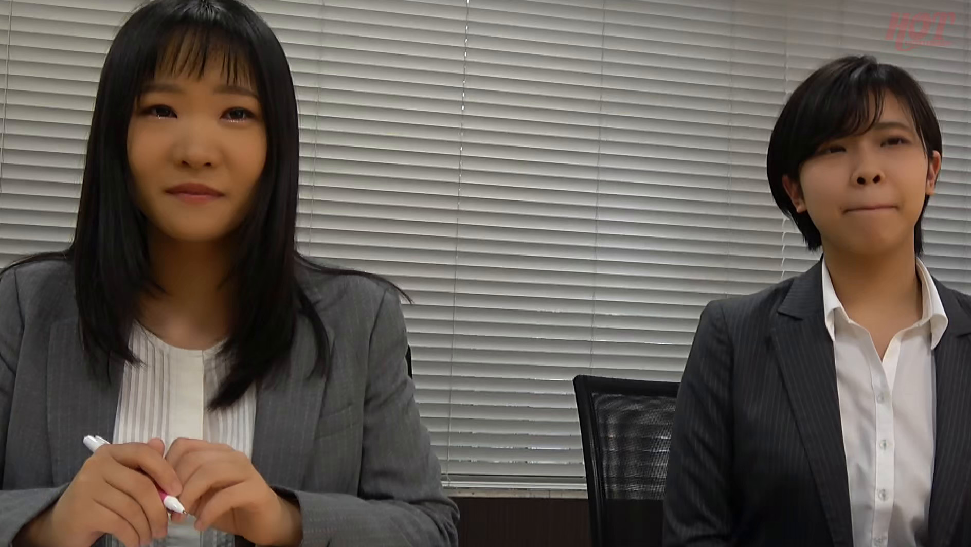 「君か、君以外か。」人事部長のチ〇チ〇争奪!?希望部署に配属されたい新入女子社員の逆3P中出し研修 2 画像13