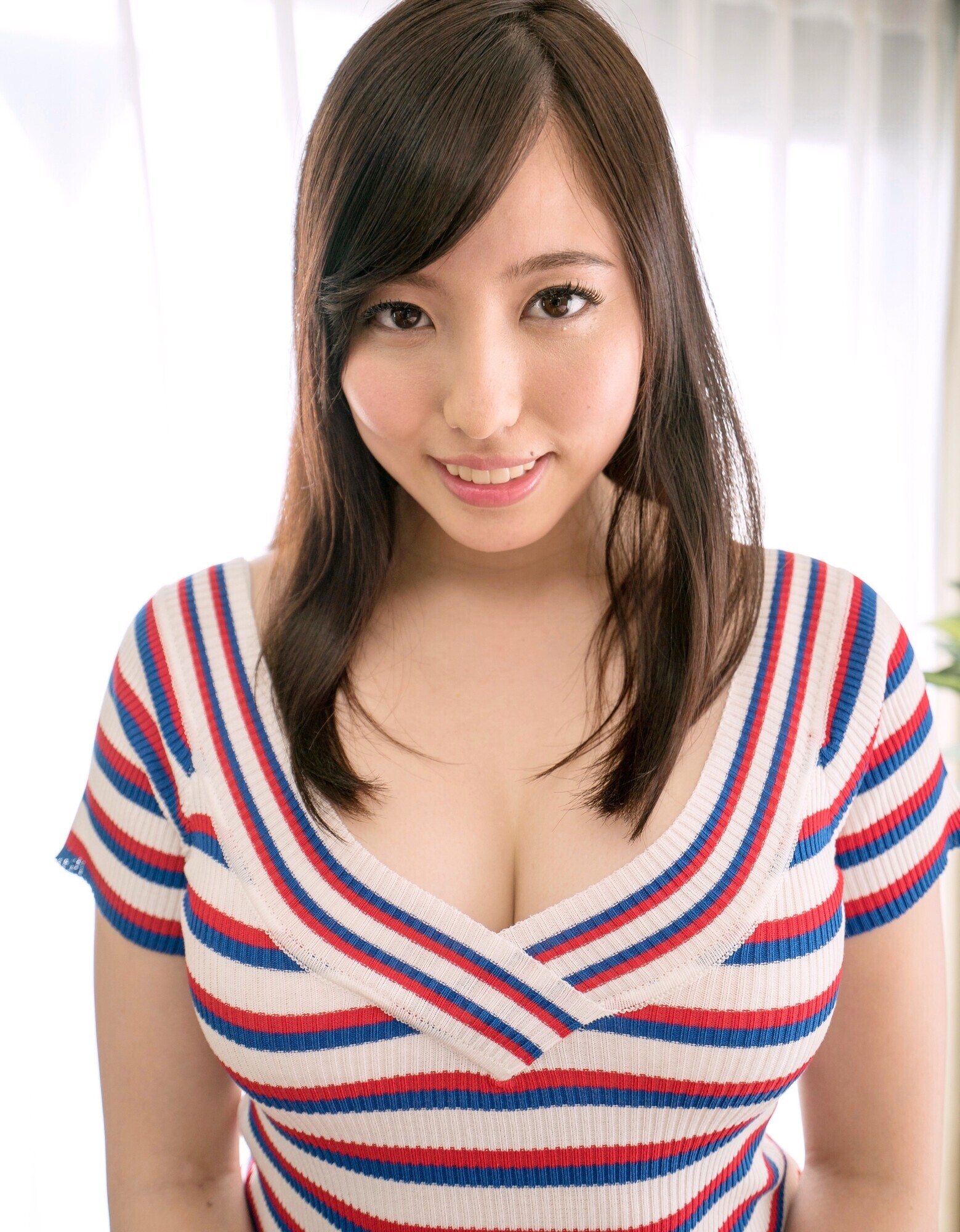 ガチ童貞モニタリング ずっと憧れていた巨乳お姉さんのやわらかおっぱいでパイズリ×挿入筆おろし!! 02 画像2