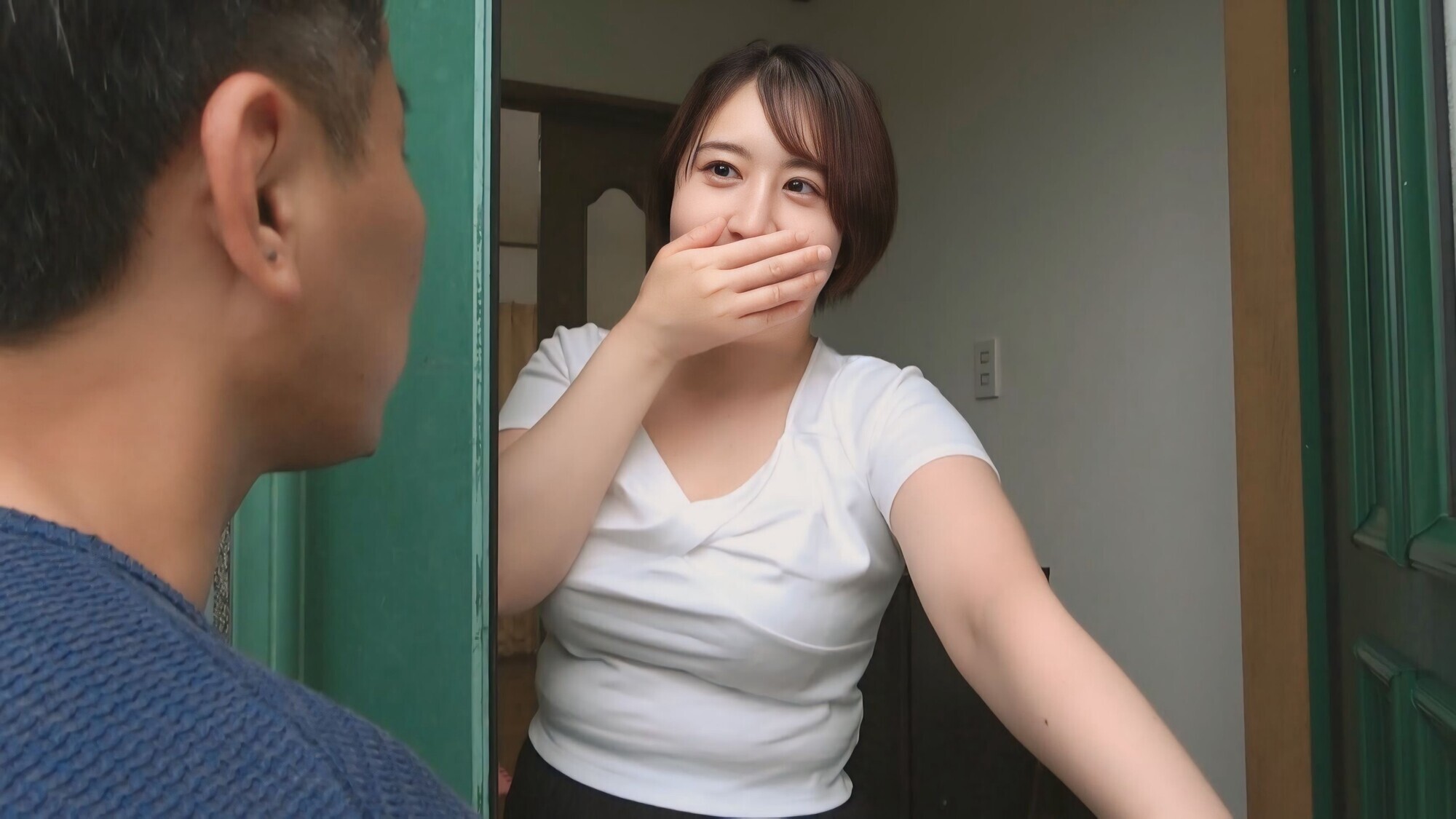 人妻自宅訪問!?声我慢性交!!夫婦・家族の憩いの場が汚される!?背徳さを感じ濡れてしまい間男の中出しまでも受けいれる人妻たち。 Vol.02 画像9