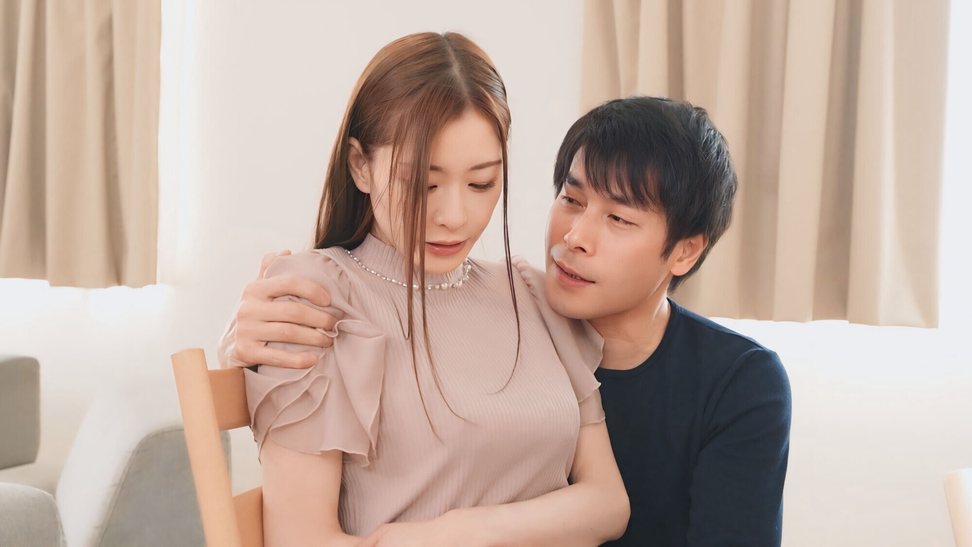 【配信限定 百合花&みゆ編】夫婦交換スワッピング 寝室に消えていく妻と同僚・・・数分後、妻の喘ぎ声が ~一線を超えてしまった夫婦たち~ 画像8