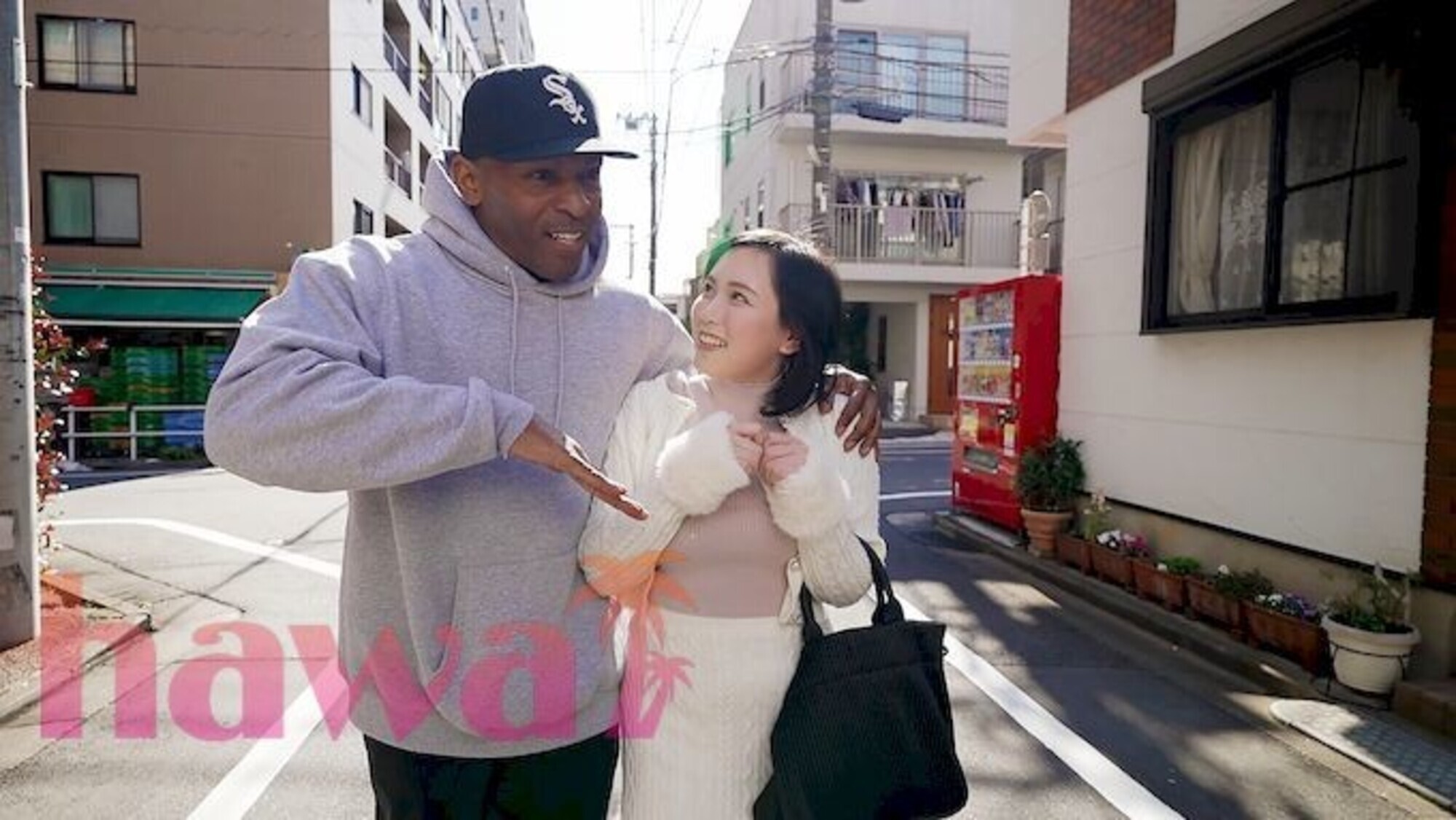 神乳お姉さん 黒人の極太チンポに子宮の奥まで突かれてヒーヒーイキ狂い Hカップねねちゃん（24）