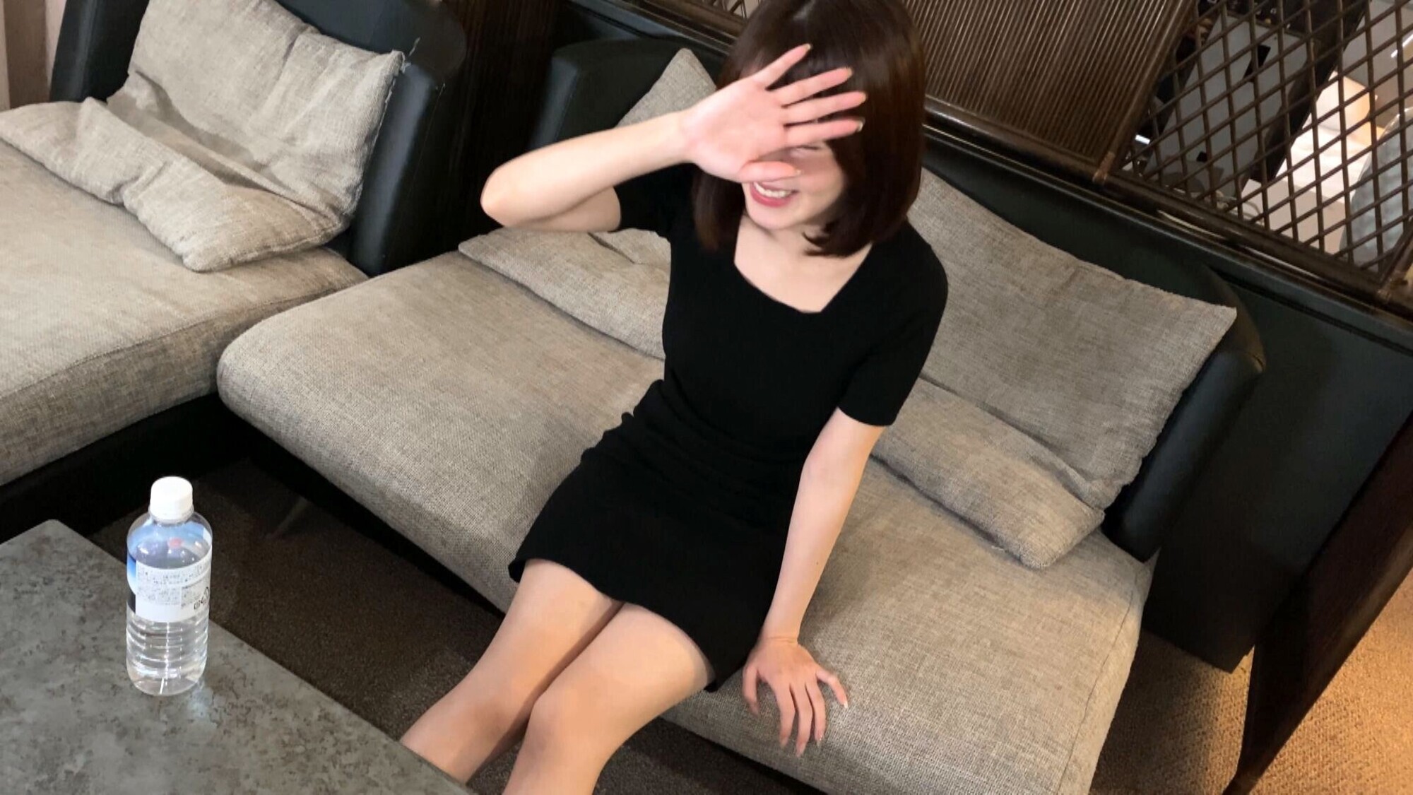 清純派女優似の巨乳美女と二回戦&お漏らしシーンも流出 画像1