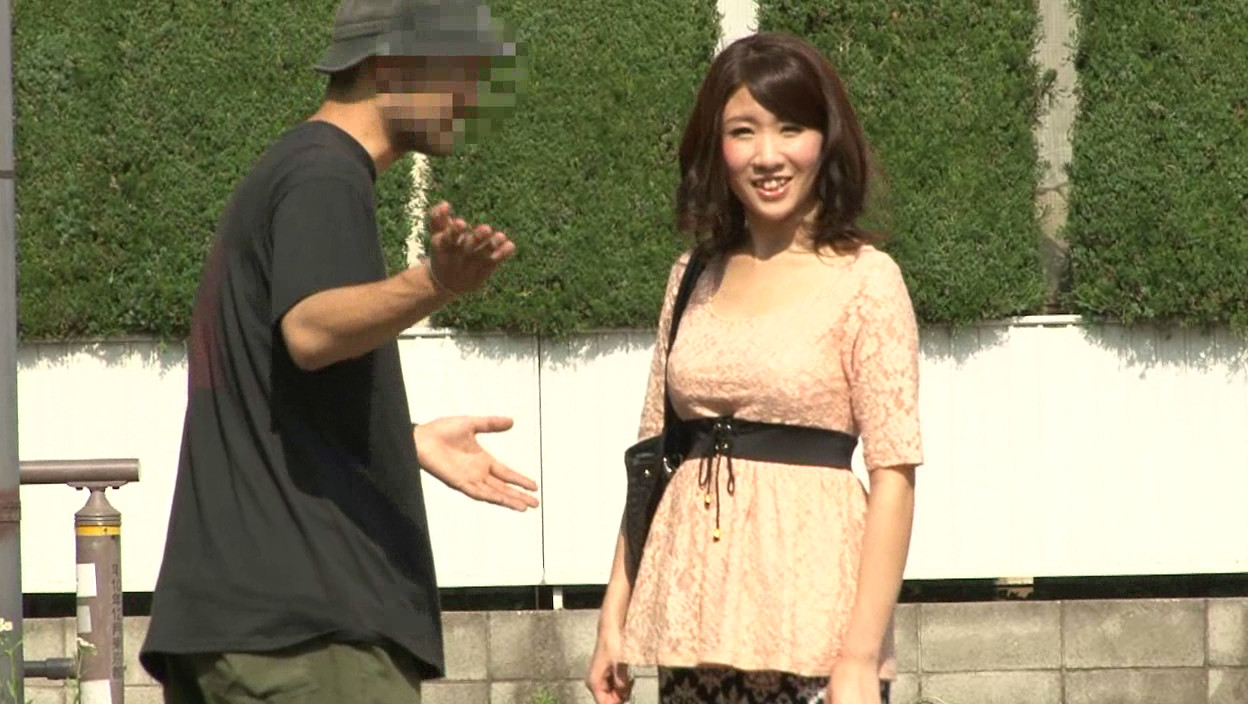 素人お嬢さん AVファンと、出会って10秒で合体できたら100万円 in原宿 画像13