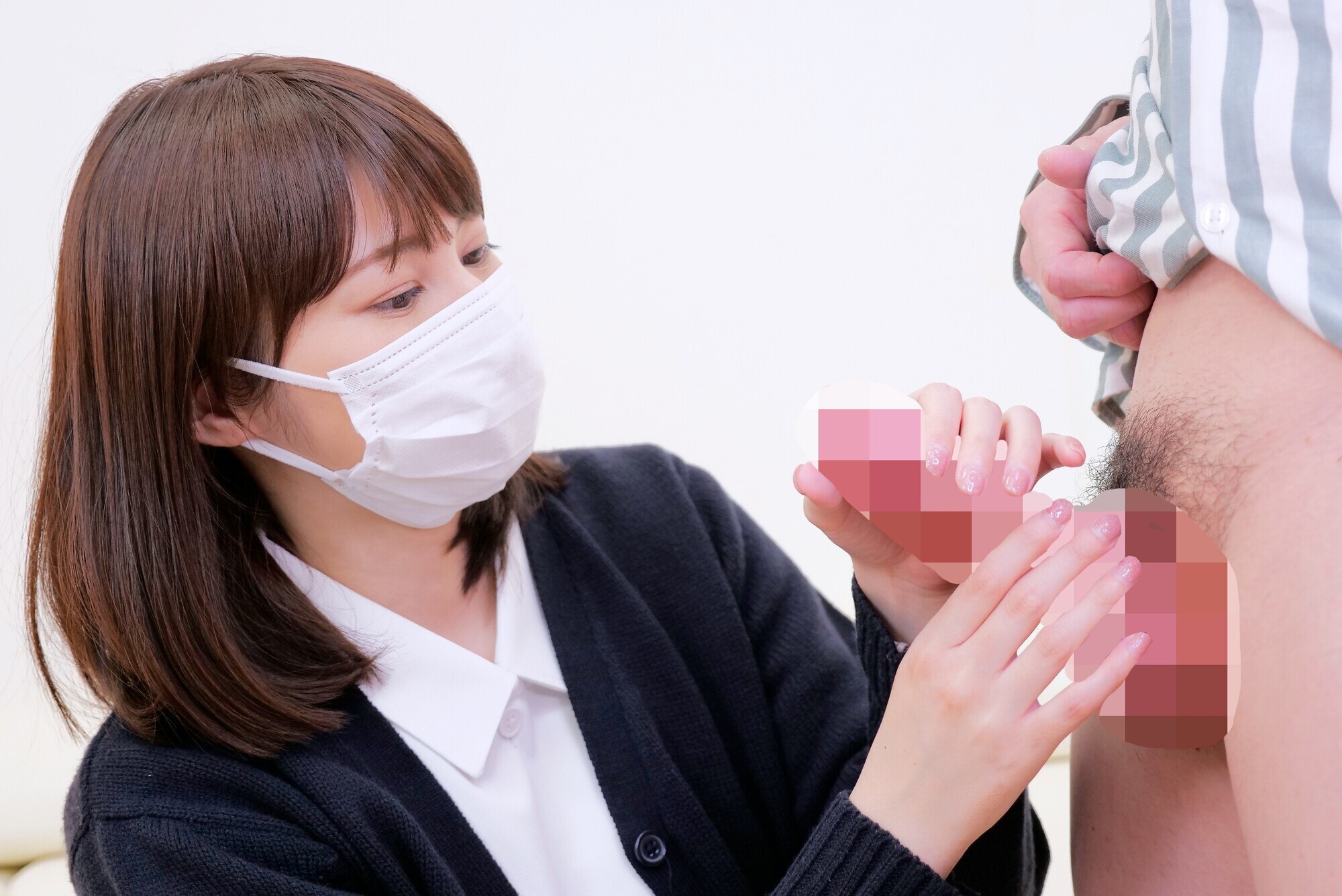 美人ナースさん!「早漏に悩む男の暴発改善のお手伝いしてくれませんか?」 男性器慣れしているようで意外とウブな看護師さんが早漏すぎるチ〇ポにムラムラ膣キュンしちゃって生中出し! ひとみさん 画像2