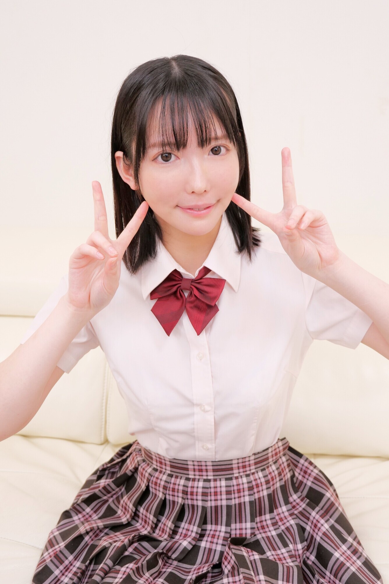 異性として意識してない友達男女が初めての素股に挑戦！！ クリトリスとチ◯ポを擦り合わせると友情が性欲に負けて我慢できずにヌルッと挿入してしまうのか！？発情して中出しセックスしちゃった女子校生編 みおんちゃん