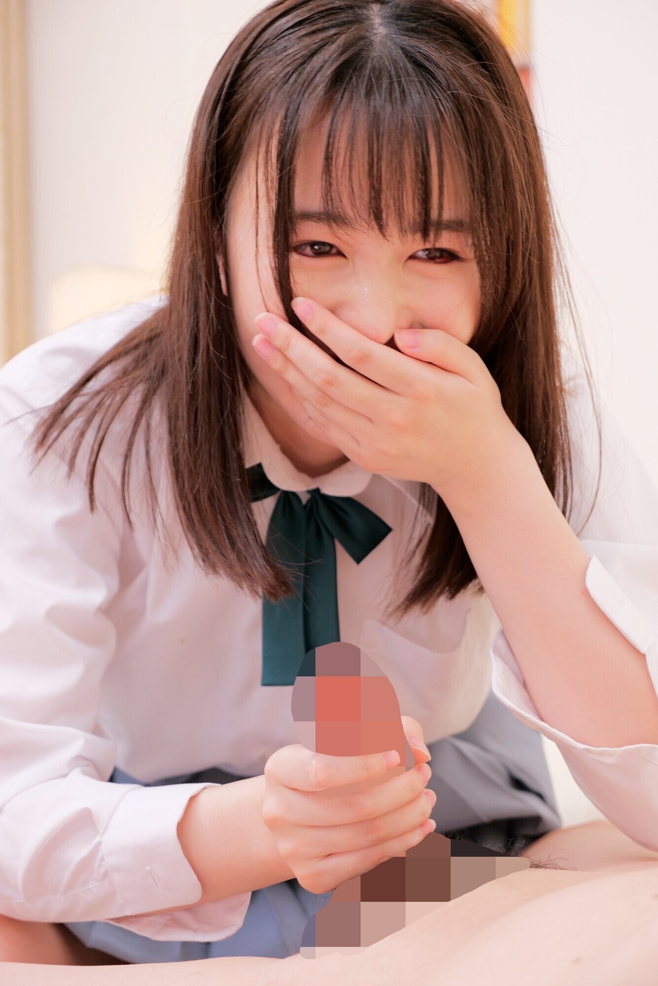 ウブな10代美少女限定！とっても恥ずかしい素股に初めて挑戦してもらいました！甘酸っぱいお汁溢れるマ〇コにそのままヌルっと生挿入！イッても止めない激ピストンで中出し！