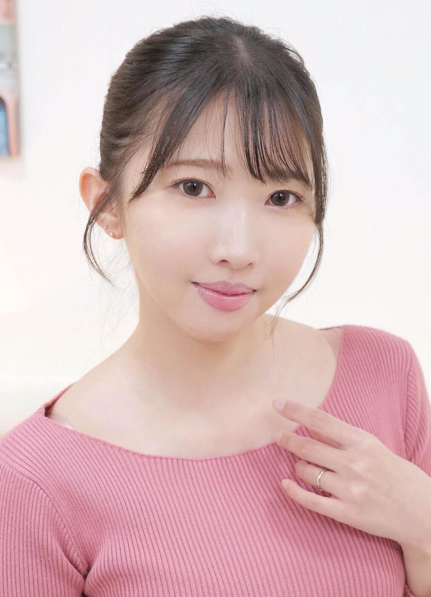 素人奥様ナンパ 童貞君の包茎チ○ポむいて●ってあげてもらえませんか？ 4 久しぶりに見るギンギンチ○ポに発情！優しく筆おろしセックスしてくれました！ 画像1