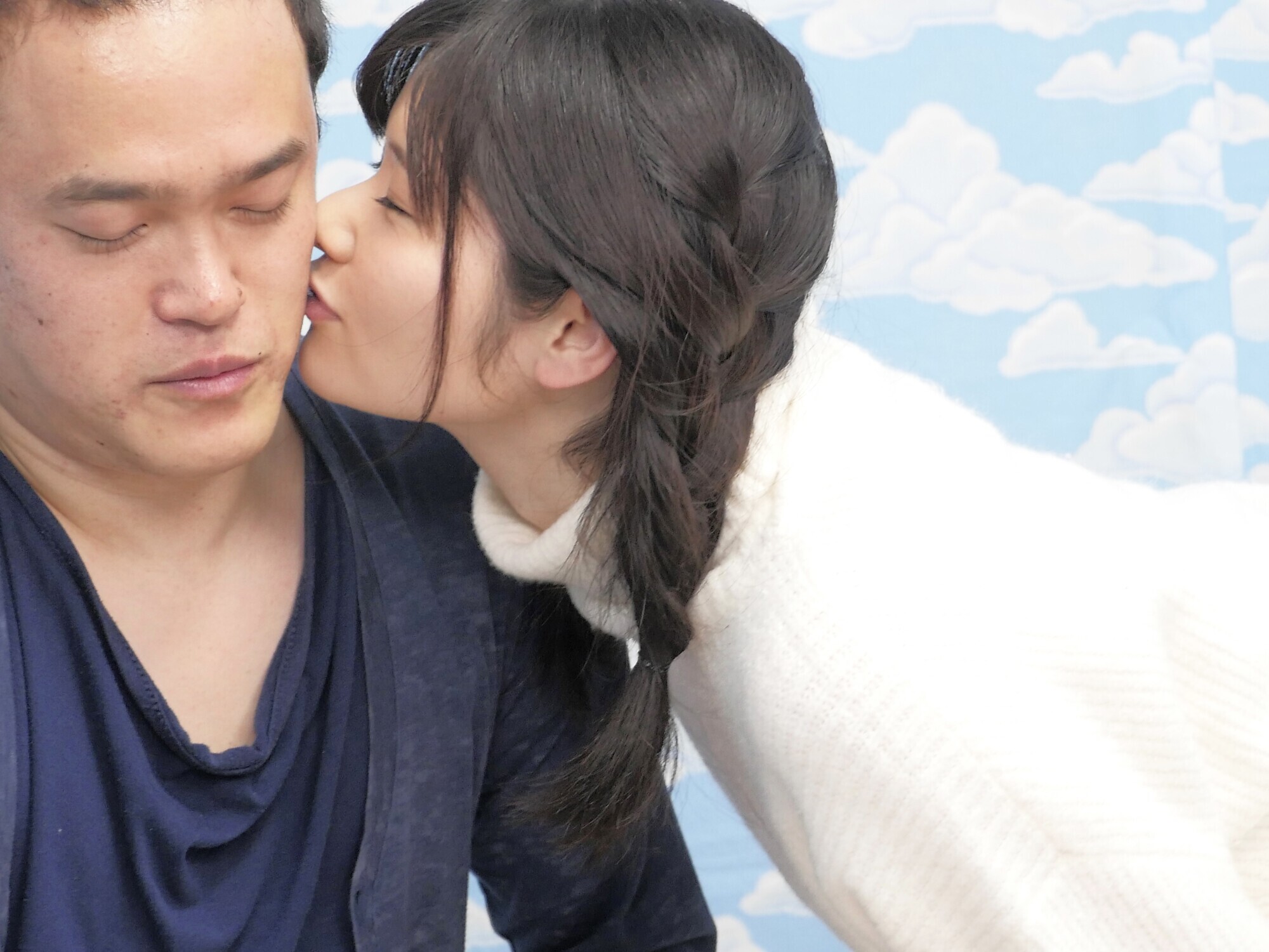 ラップ1枚被せて友達と素股してくれませんか?と偽り溶けるラップを仕込んでウブなお嬢さんに生ハメ、中出しさせちゃいました! 藤井林檎 画像3