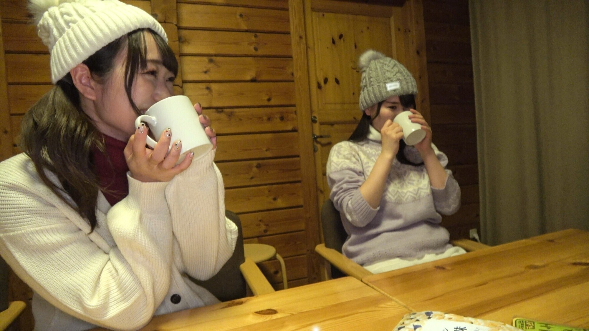 【私をスノボに連れてって】ツイ〇ャス配信女子 デカパイHcup天使(25歳)同時視聴者数、月間1位のニューカマー!スノボ配信後のホテルでオフパコ会 画像4