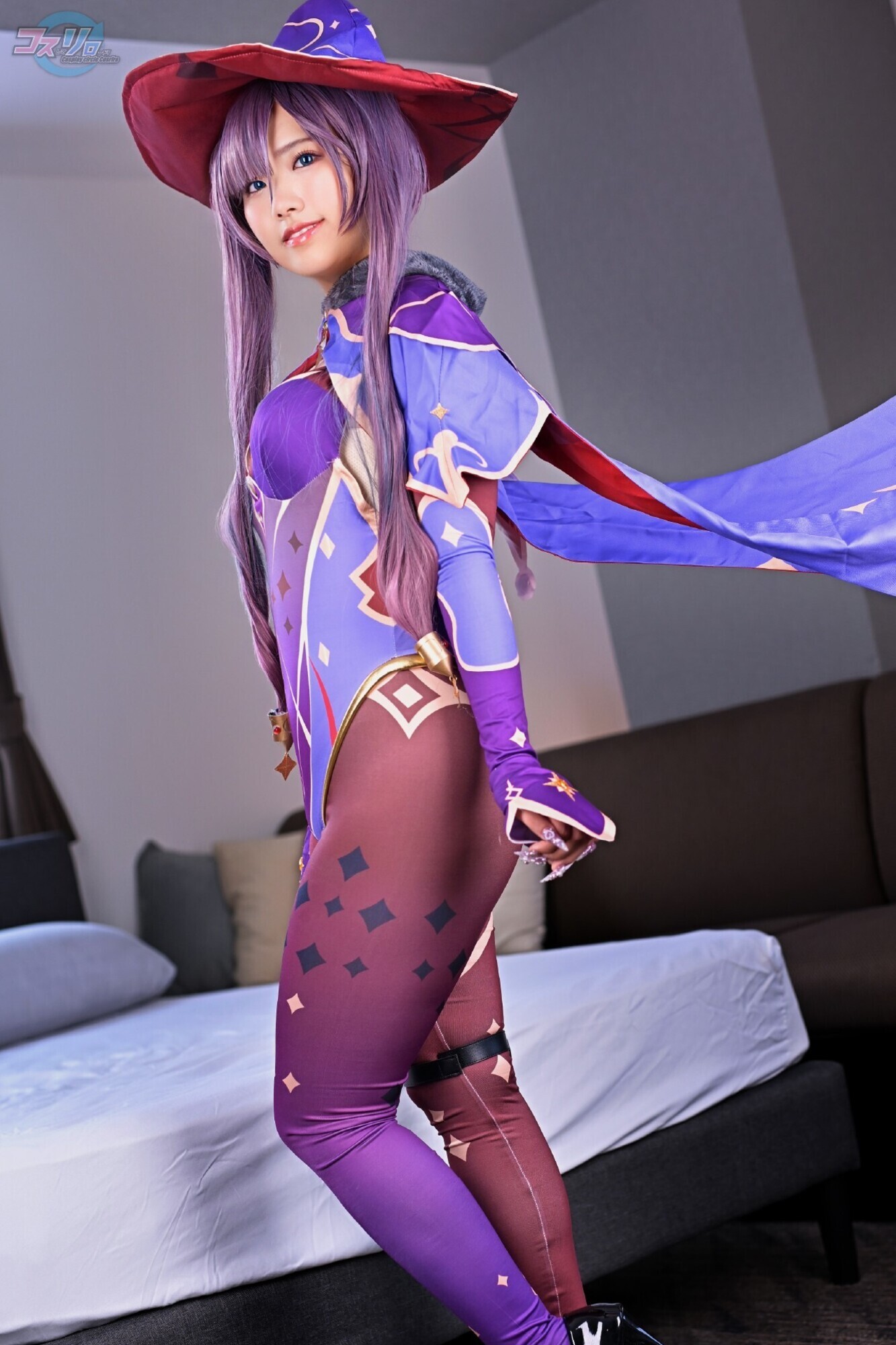 ファンで性欲満たす痴女コスプレイヤー。ファンの家に突撃セックスで神対応。 2枚目