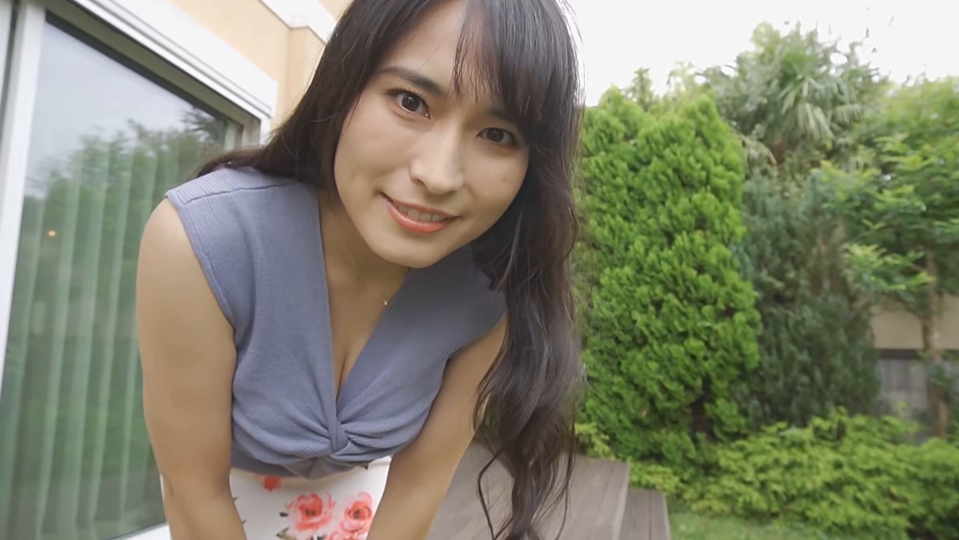 34才美熟女マナー講師が遅咲きの着エロ出演! 椿木英恵 画像1