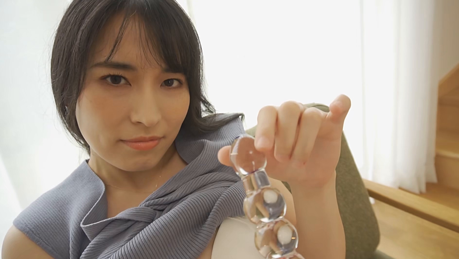 34才美熟女マナー講師が遅咲きの着エロ出演! 椿木英恵 画像4