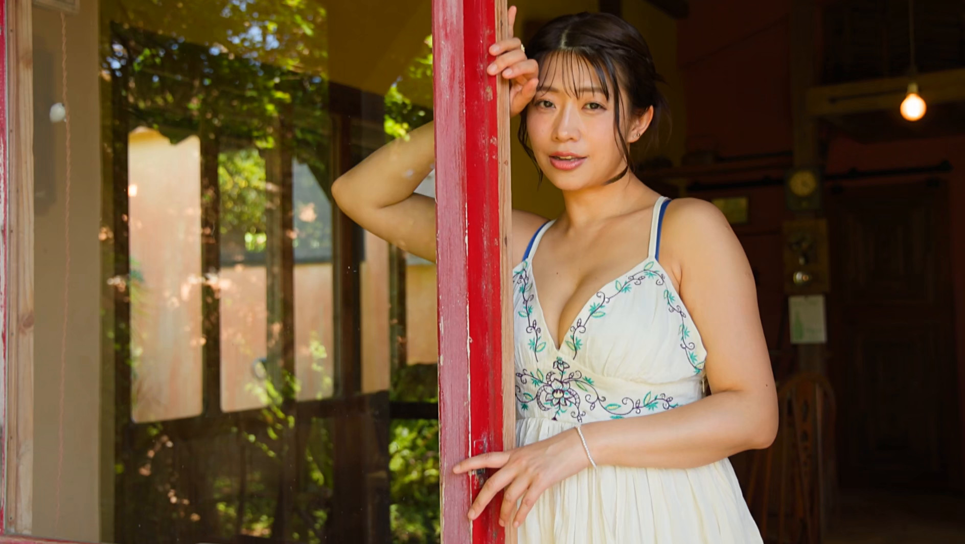 熱帯恋歌 範田紗々 画像1