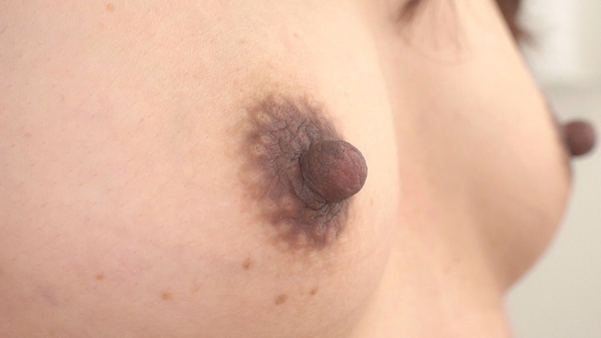 一糸まとわぬ艶姿をさらけ出す 素人熟女ヘアヌードモデル映像記録 5 画像6