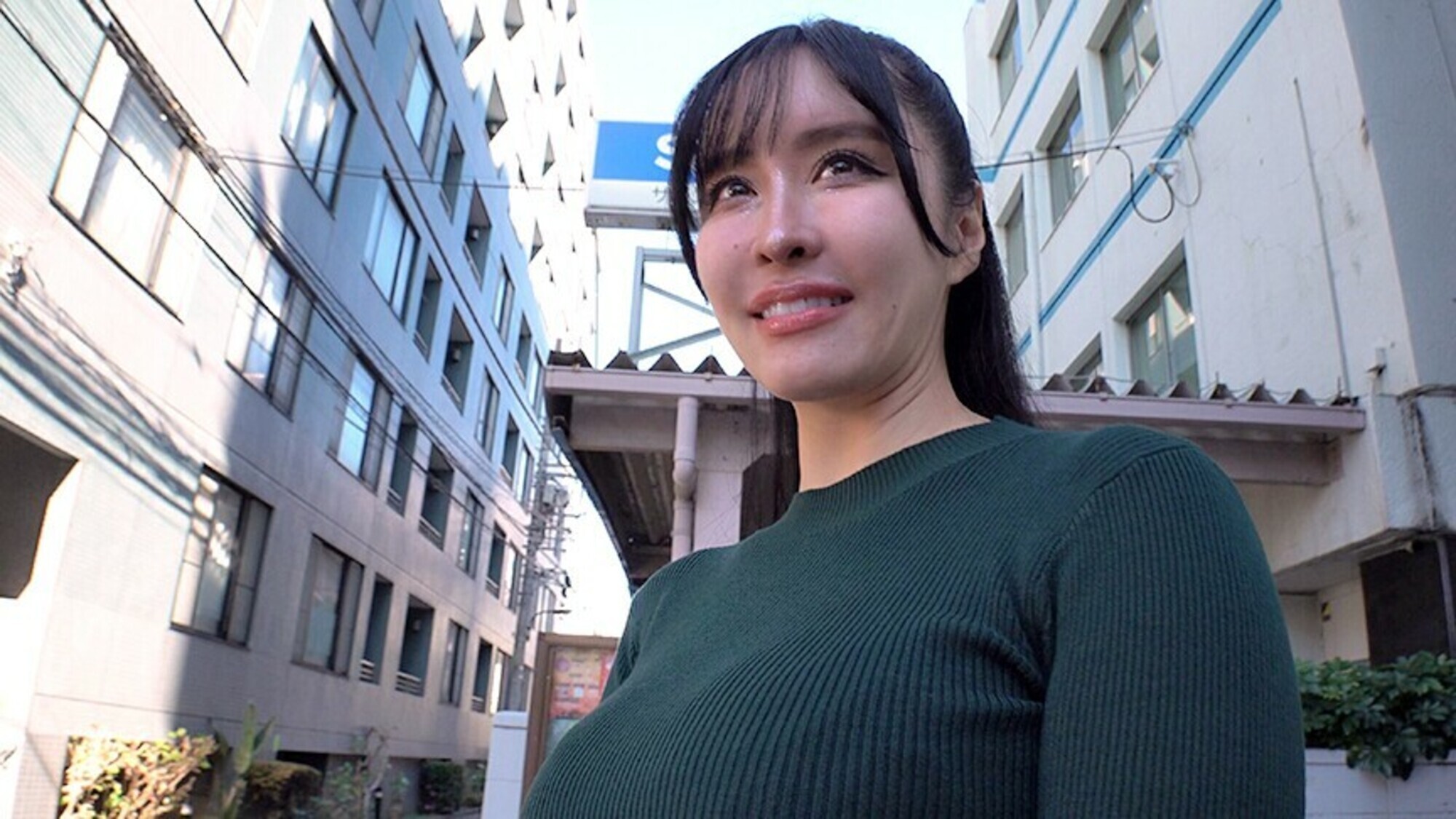 大量ぶっかけ志願 顔もマ●コも精子でぐちゃぐちゃにされたい変態素人妻 すいさん 1枚目