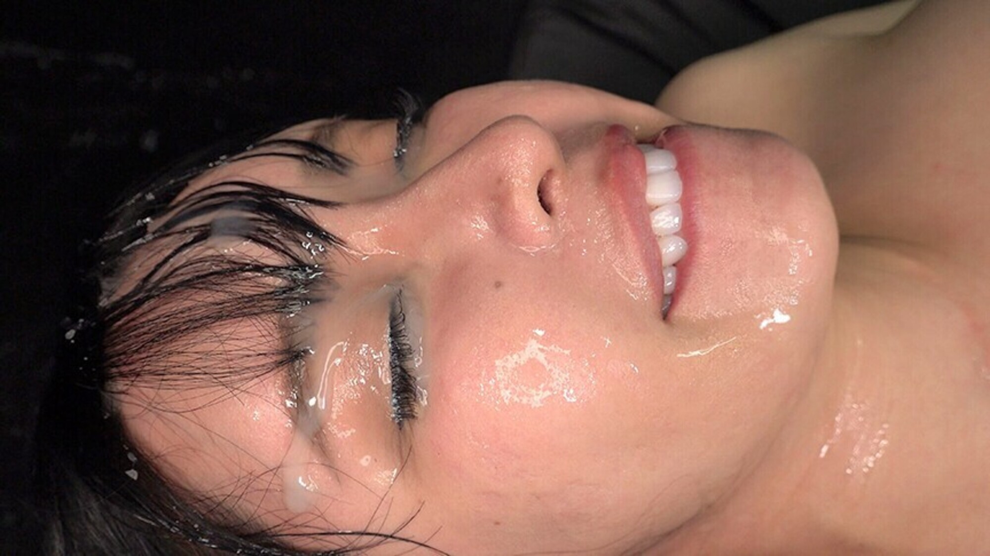 大量ぶっかけ志願 顔もマ●コも精子でぐちゃぐちゃにされたい変態素人妻 すいさん 20枚目