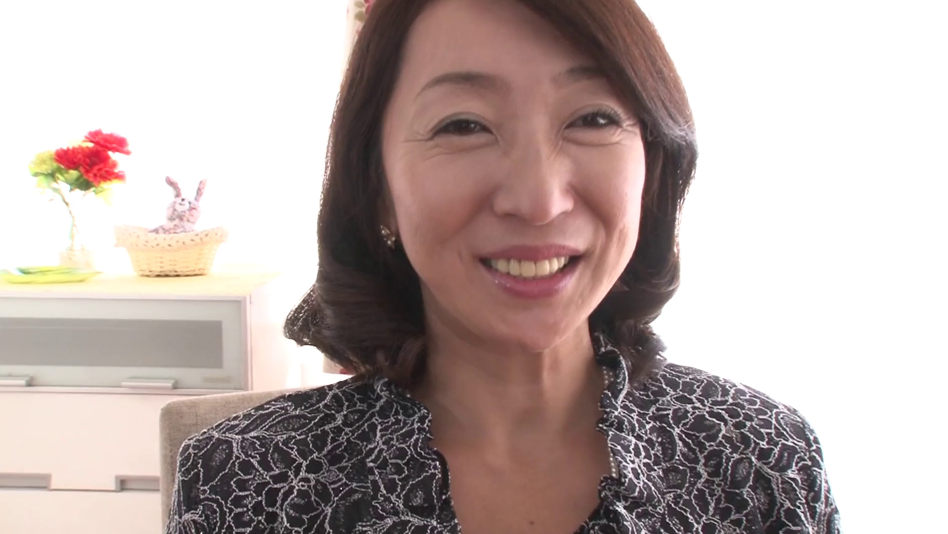 【初脱ぎ】れいこ 55歳・人妻 画像1