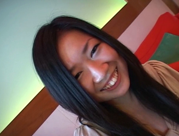 屁をコいて恥ずかしがる女達2 ~オナラ臭くて顔真っ赤~ 画像1