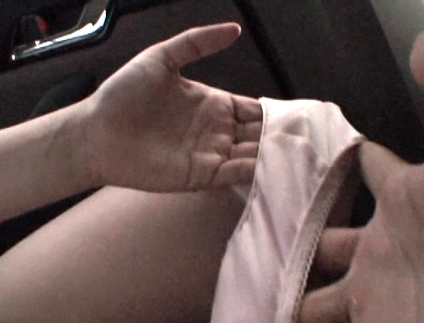 渋滞！！携帯用トイレで排泄する女達！！2 画像21