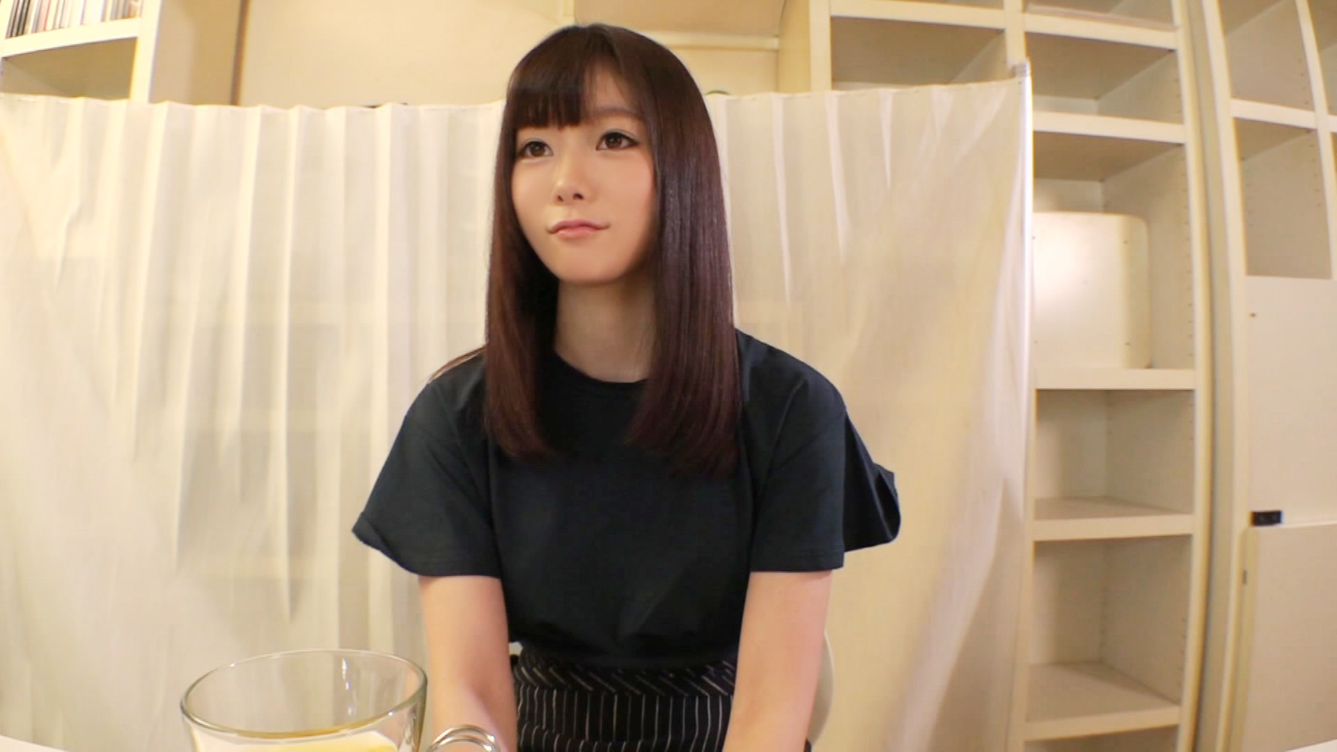 【清楚娘激イキ】エロエロ!AV面接 Case.11 清楚系素人が快感地獄攻め志願で弱点告白!!淫乱モードでアへ顔披露! 画像1
