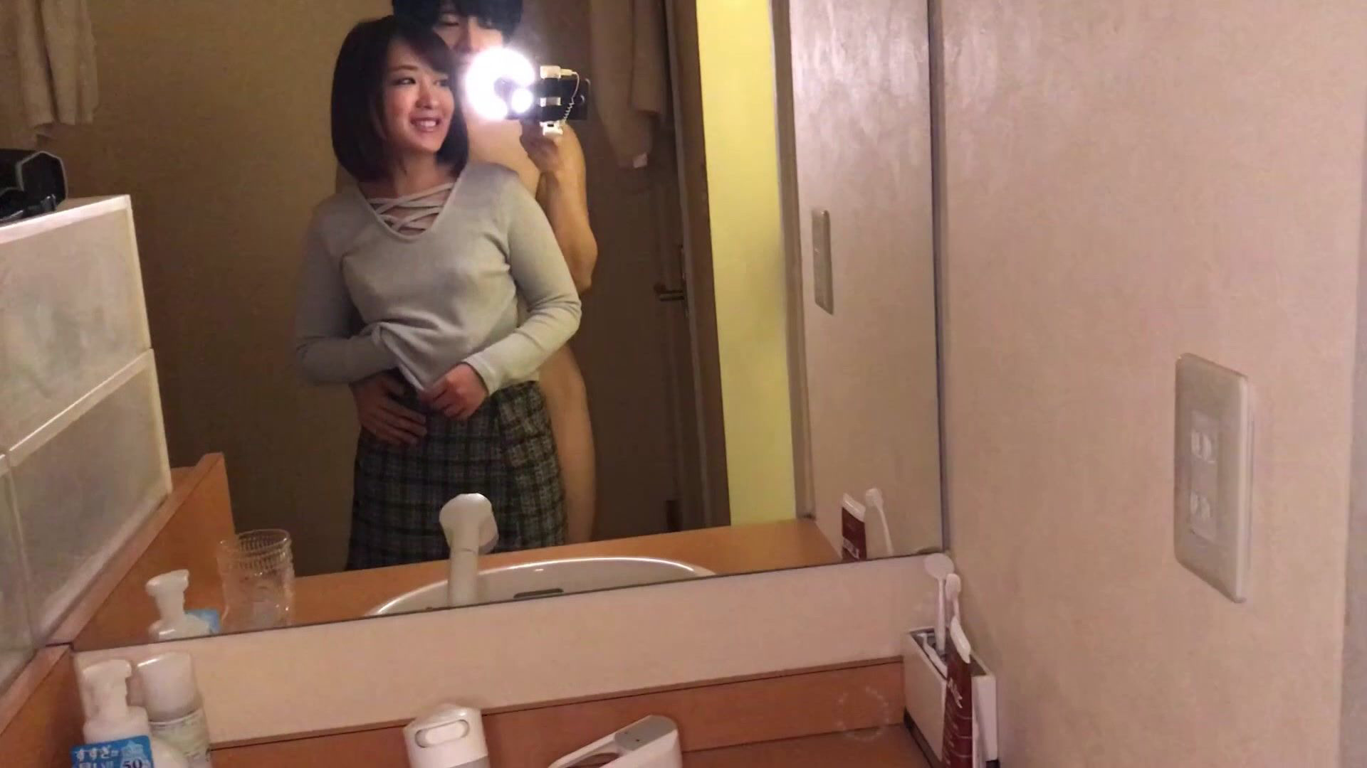 【キャバ嬢個撮 ふわり天然系な巨乳キャバ嬢に中出し】 画像1