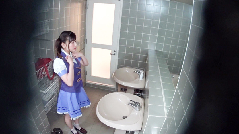 【地下アイドル個人撮影/中出し】センターはってるSランク美少女!事務所に怒られちゃうとか言いながらすぐセックス出来るヤリマンサセ子とコスプレHwww 画像3